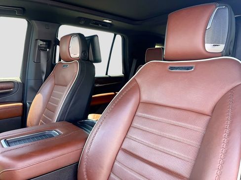 Used 2023 GMC Yukon Denali Ultimate AWD/4WD image 22
