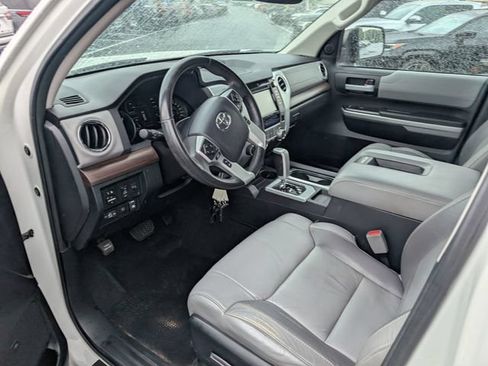 Used 2018 Toyota Tundra Limited w/ Limited Premium Package AWD/4WD image 13