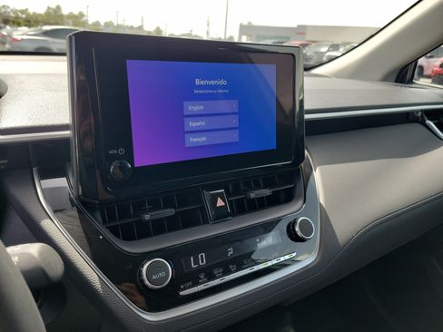 Used 2026 Toyota Corolla Cross LE FWD image 28
