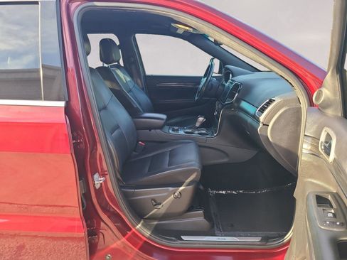 Used 2019 Jeep Grand Cherokee Limited AWD/4WD image 24