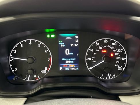 Used 2024 Toyota Corolla SE w/ SE Convenience Package FWD image 19