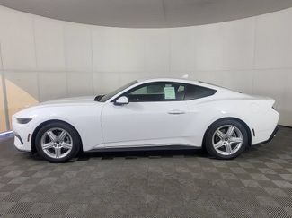New 2026 Ford Mustang Coupe RWD video 4