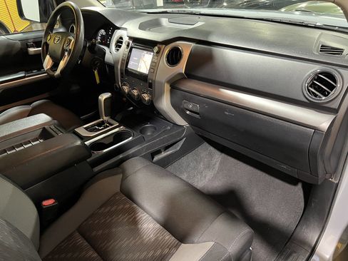 Used 2018 Toyota Tundra SR5 image 15