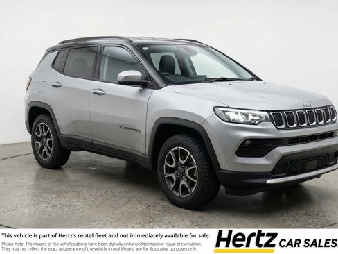 Used 2025 Jeep Compass Trailhawk image 1