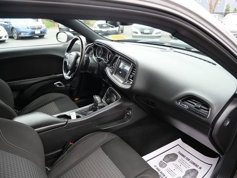 Used 2020 Dodge Challenger SXT AWD/4WD image 22