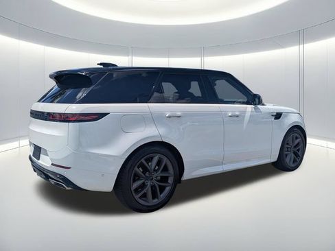 Used 2026 Land Rover Range Rover Sport Dynamic SE AWD/4WD image 6