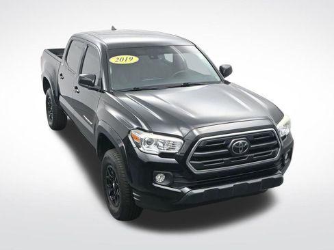 Used 2019 Toyota Tacoma SR5 image 24