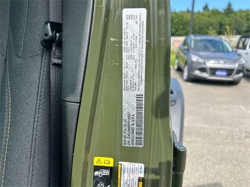 Used 2024 Jeep Wrangler Unlimited image 32