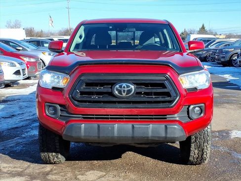 Used 2020 Toyota Tacoma SR image 8
