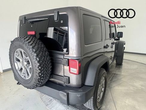 Used 2017 Jeep Wrangler Unlimited Rubicon w/ Connectivity Group AWD/4WD image 30