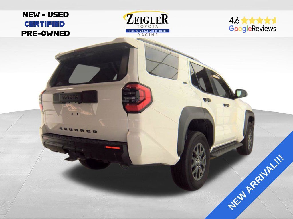 Used 2025 Toyota 4Runner SR5 AWD/4WD image 4