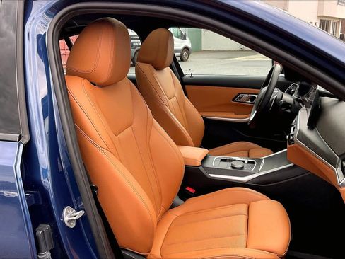 Used 2023 BMW 330i xDrive Sedan w/ Premium Package image 8