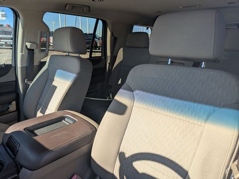 Used 2019 Chevrolet Tahoe LS w/ All-Season Package image 15
