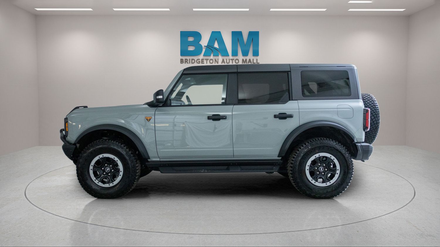 Used 2024 Ford Bronco Badlands AWD/4WD image 4