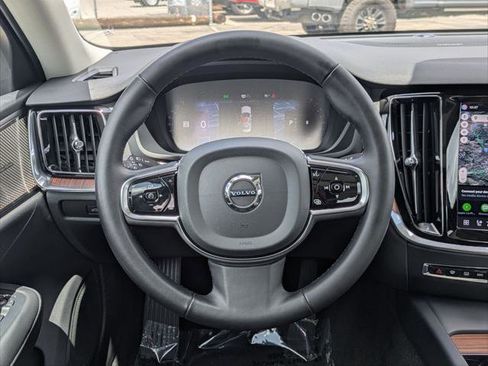 Used 2024 Volvo S60 B5 Plus w/ Climate Package FWD image 12