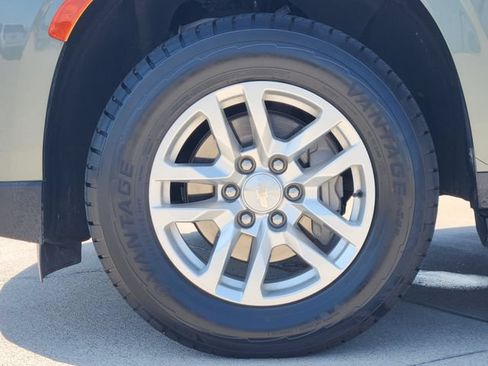 Used 2024 Chevrolet Tahoe LT RWD image 10