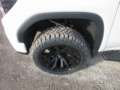 New 2026 GMC Sierra 1500 Elevation w/ Elevation Premium Package image 13