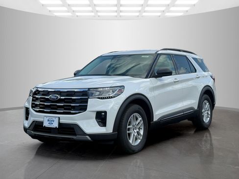 New 2026 Ford Explorer Active w/ Active Comfort Package RWD image 7