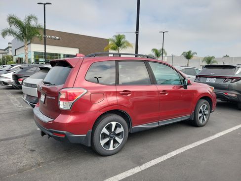 Used 2018 Subaru Forester 2.5i Premium AWD/4WD image 5