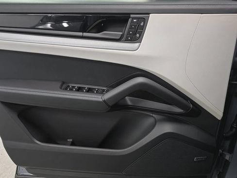 New 2026 Porsche Cayenne S AWD/4WD image 23