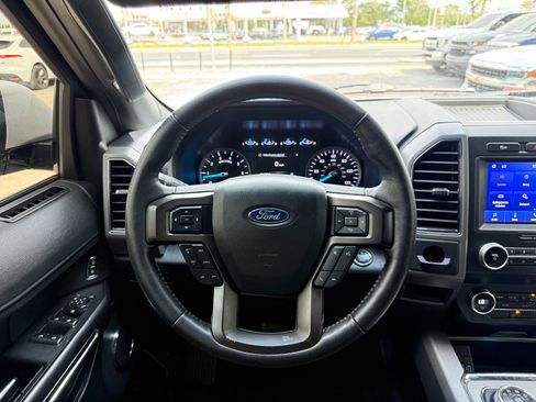 Used 2020 Ford Expedition Max XLT w/ Equipment Group 201A image 12