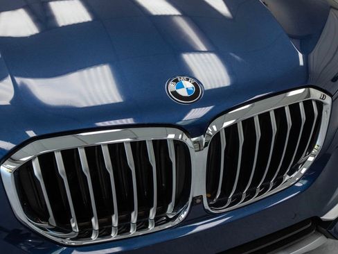 Used 2022 BMW X5 xDrive40i w/ Climate Comfort Package AWD/4WD image 10