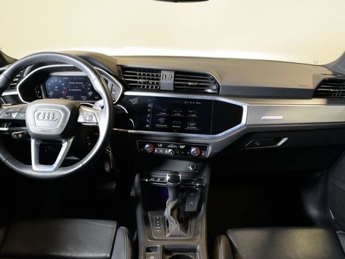 Used 2022 Audi Q3 2.0T Premium Plus w/ Premium Plus Package AWD/4WD image 15