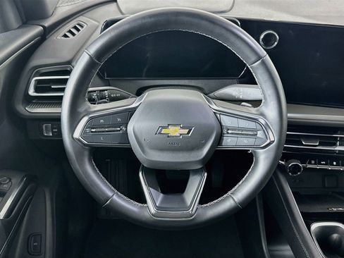 Used 2024 Chevrolet Traverse LT FWD image 18