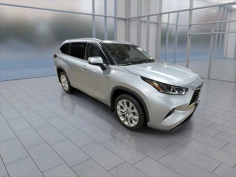 Certified 2020 Toyota Highlander Limited image 2