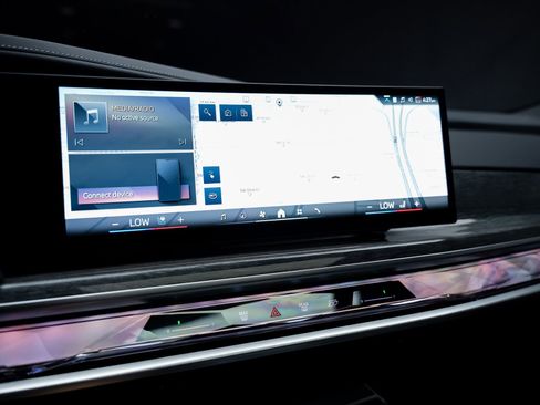 Used 2024 BMW i7 eDrive50 w/ M Sport Package image 50