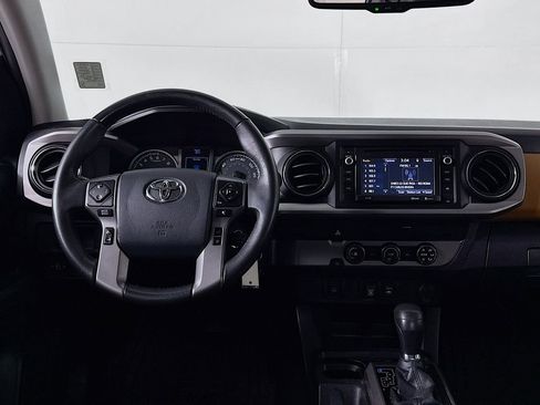 Used 2019 Toyota Tacoma SR5 image 20