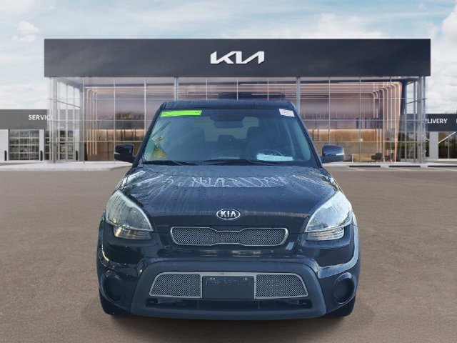 Used 2013 Kia Soul + w/ Audio Pkg FWD image 2