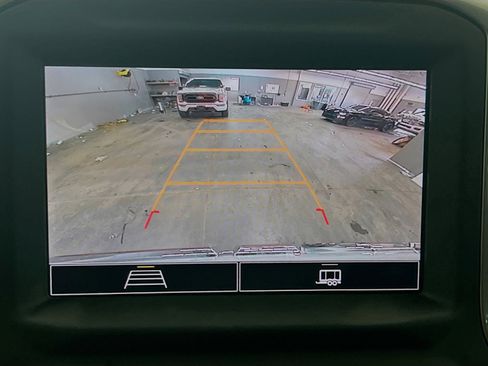 Used 2023 GMC Sierra 1500 Pro w/ Convenience Package image 9