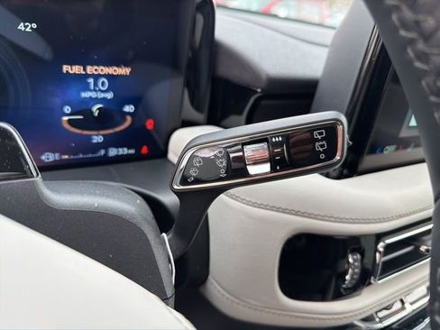 New 2026 Lincoln Aviator AWD image 27