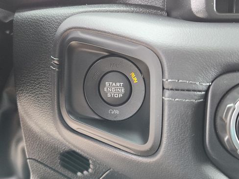 Used 2025 Jeep Wrangler Unlimited Sahara AWD/4WD image 14