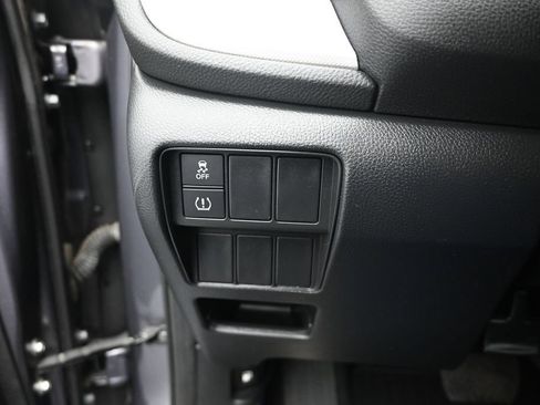 Used 2017 Honda CR-V LX image 11