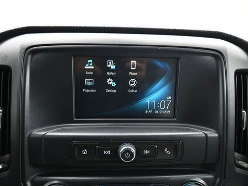 Used 2018 Chevrolet Silverado 1500 Custom w/ Custom Value Package AWD/4WD image 17