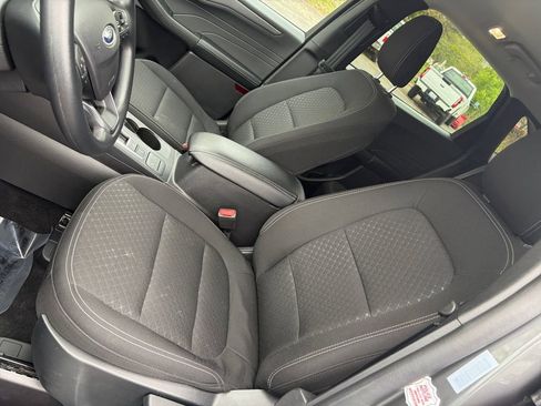 Certified 2025 Ford Escape Active AWD/4WD image 15