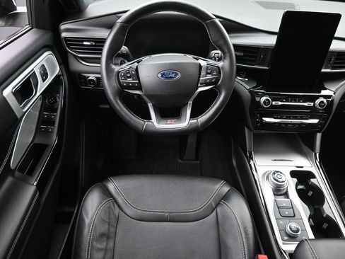 Used 2022 Ford Explorer ST AWD/4WD image 17