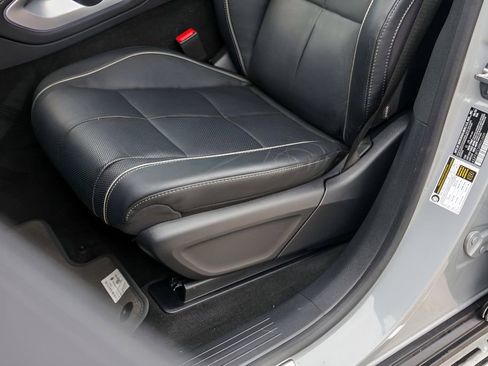 Used 2024 Mercedes-Benz GLS 580 4MATIC image 8