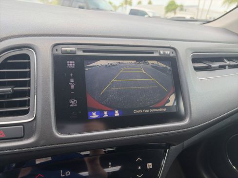 Used 2017 Honda HR-V EX image 17