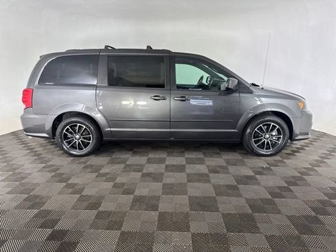 Used 2017 Dodge Grand Caravan GT FWD image 6