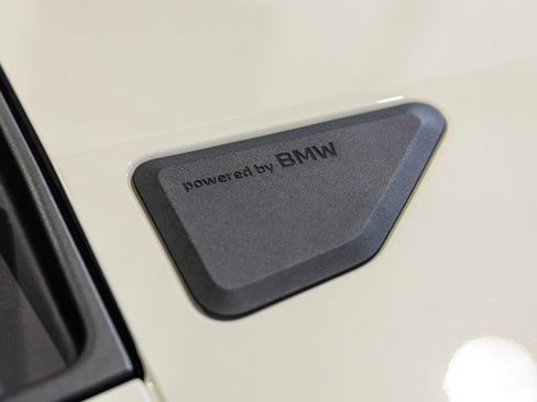 Used 2025 INEOS Grenadier AWD/4WD image 24
