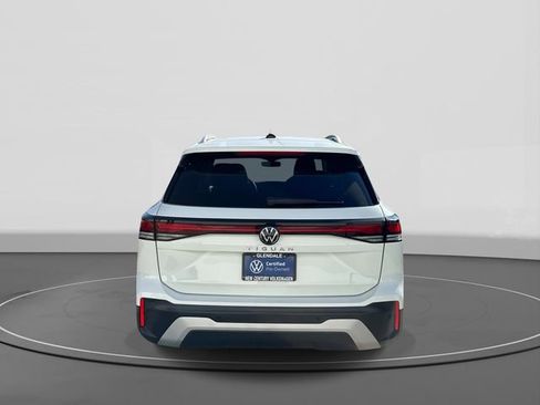 Certified 2025 Volkswagen Tiguan S FWD image 4