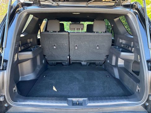 Used 2025 Toyota 4Runner SR5 image 31