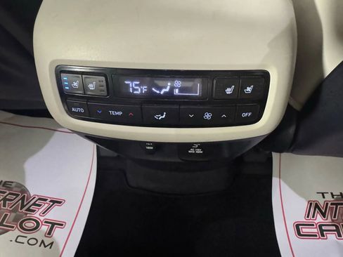 Used 2022 Hyundai Palisade Calligraphy image 40