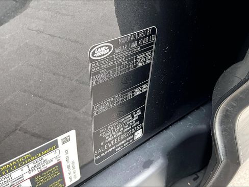 Certified 2024 Land Rover Defender 110 Carpathian Edition AWD/4WD image 34