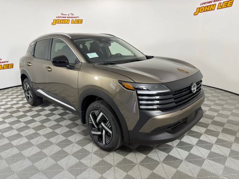 New 2026 Nissan Kicks SV w/ Interior Electronics Package FWD image 8