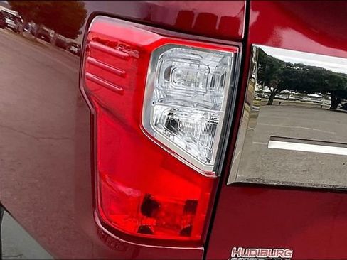 Used 2017 Nissan Titan Platinum Reserve AWD/4WD image 29