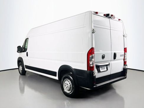 Used 2024 RAM ProMaster 2500 w/ Convenience Group FWD image 7